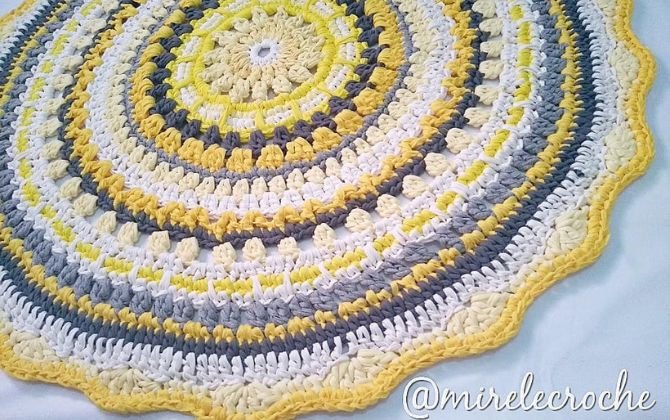 Tapete de Crochê Redondo Simples Tapete de Crochê Redondo Simples