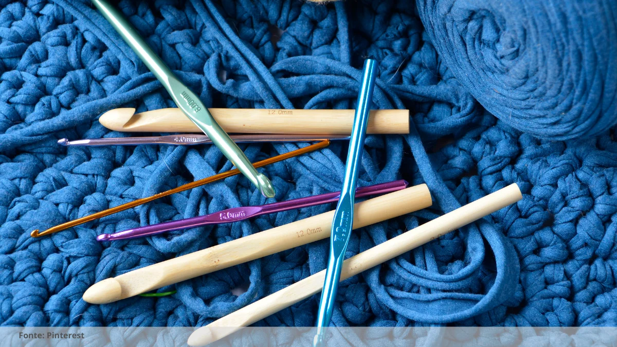 como emendar linha de crochê