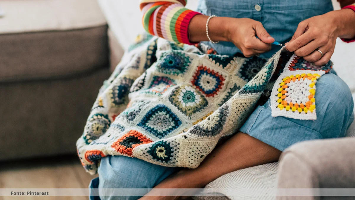 casaquinho de bebe em croche
