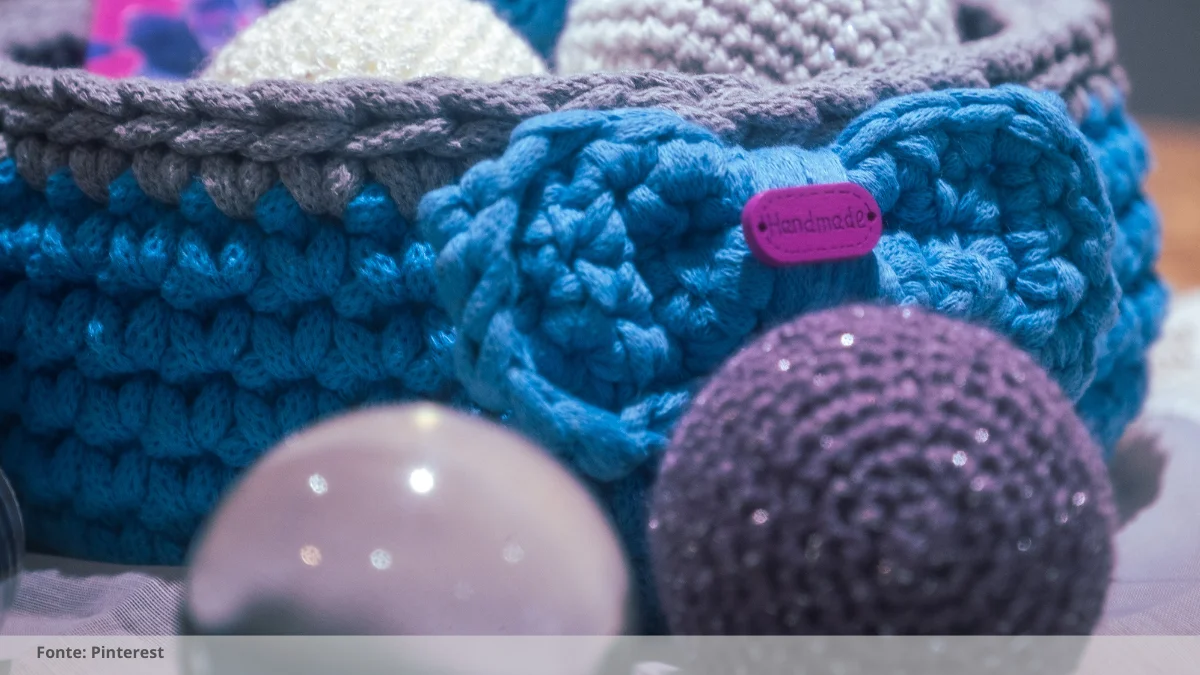 como fazer porta papel higiênico de crochê