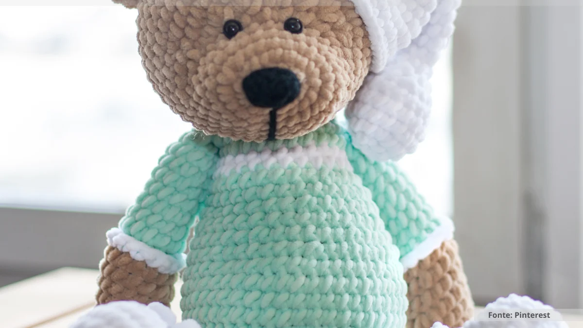 como colocar etiqueta em amigurumi