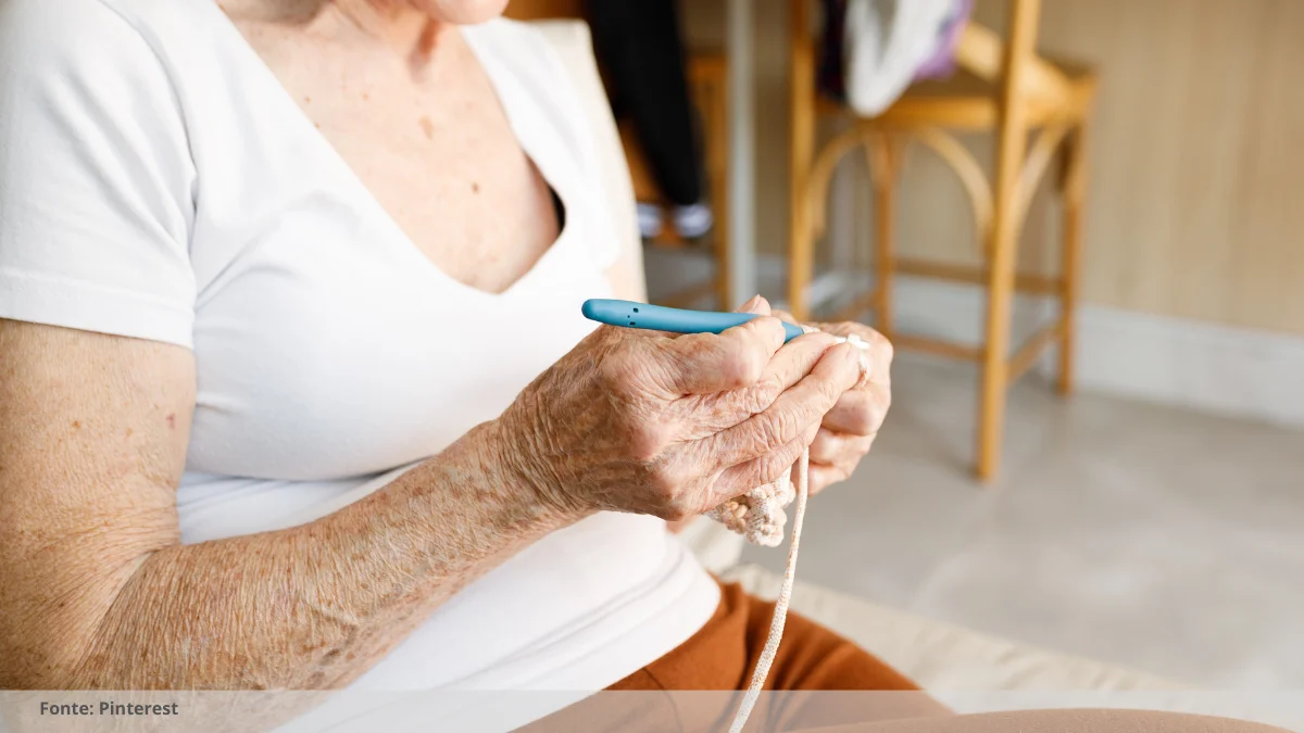 como fazer rosa de crochê